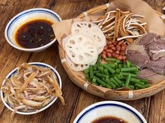 -竹笼蹄花蘸水菜