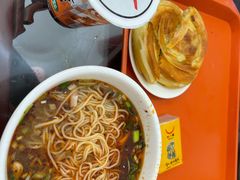 -牛一嘴·兰州牛肉面·大盘鸡(财富中心店)