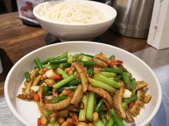 -龙巢盱眙龙虾·牛蛙·烧烤宵夜(八卦岭店)