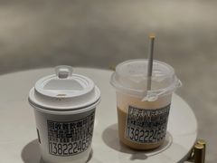 拿铁两杯-无牌咖啡&酒馆