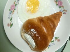 奶油牛角面包-新侨三宝乐面包店(崇文门店)