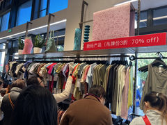 -lululemon(比斯特购物村店)