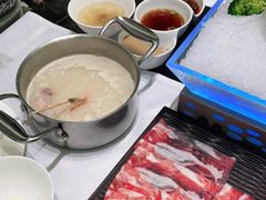 -红鼎豆捞·非遗鲍皇汤火锅(宝丰路店)