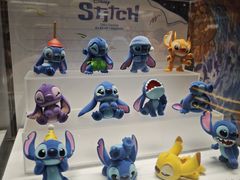 -泡泡玛特POPMART(蓝色港湾店)