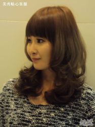 可爱范儿的中发女孩儿-美秀造型