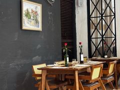 -Mark&Mars Restaurant