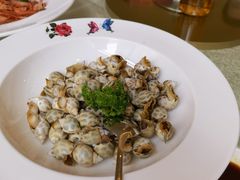 -东豪园林海鲜酒家(南港路辅路店)