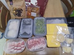 -老牌坊云南鱼豆花火锅(爱建店)