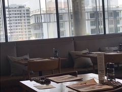 -ROAST coffee & eatery