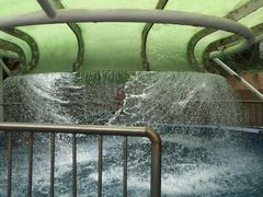 -黄河谷马拉湾海浪浴场