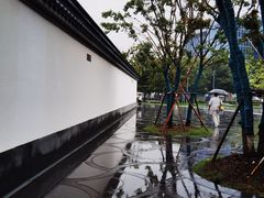 -龙华寺