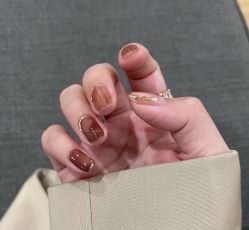 -VIVI BEAUTY  美甲美睫皮肤管理中心