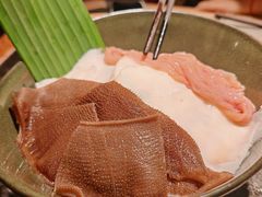 -三出山火锅(南京万象天地店)