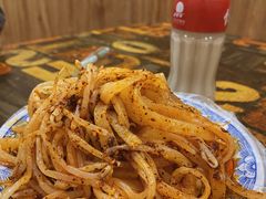 -牡丹广场薛栓子擀面皮大王