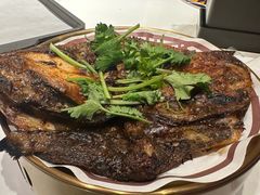 -嗨辣小聚·盘锦河蟹·海鲜烧烤龙虾(盘锦十年好店)