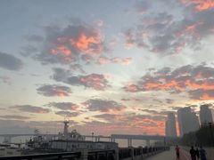 -六合夜市