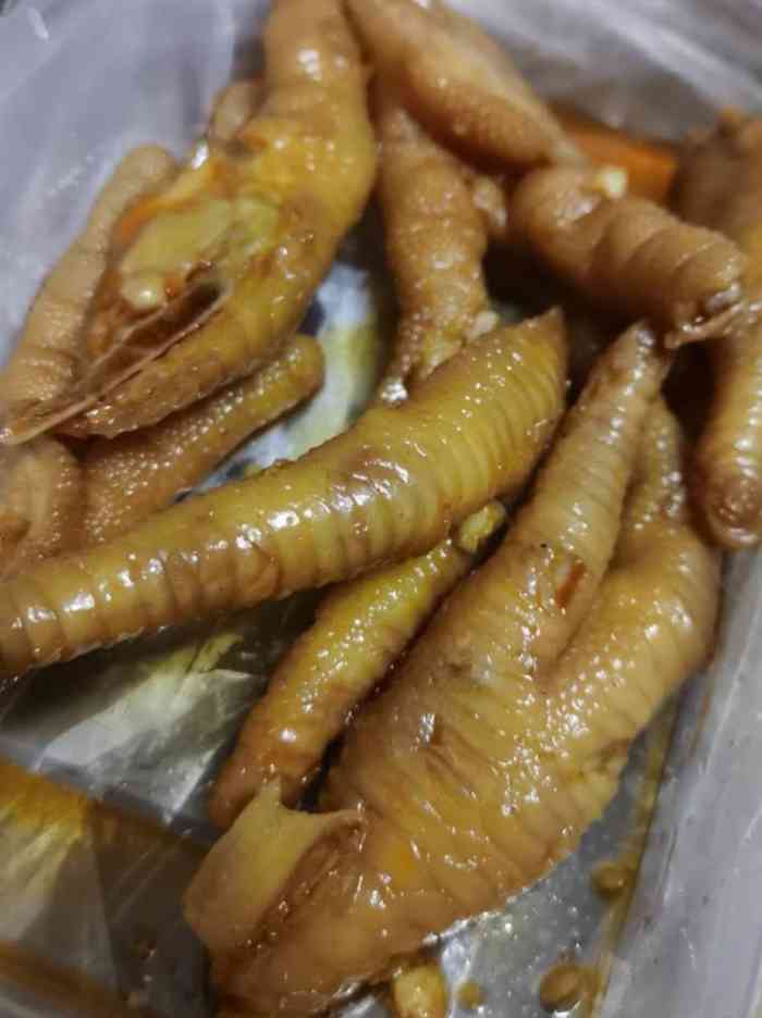 梧州李氏鸡爪王-"一直以来,我都是喜欢吃鸡脚的人,而这家店.