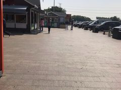 -平望服务区·停车场