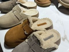 -燕莎奥特莱斯购物中心