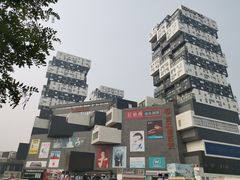 -资和信百货商场