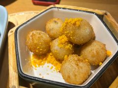 蛋黄脆皮汤团-蜜桃餐厅·伴山(海岸城店)
