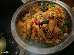 -东口码头·烧鸽子·鱼头泡饼·地方菜(金鹰悦城店)