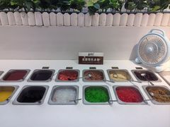 DIY冰粉-豪食披萨烤肉自助(保定商场店)