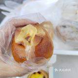 城市花园里的价格美丽面包店