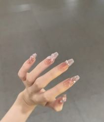 -UGIRL有个美甲