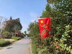 -田园东方蜜桃村的田野营地