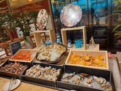 -大中华希尔顿酒店-念自助餐·嗨啤·小龙虾