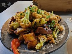 -微醺烤牛·炭火烧烤·精酿啤酒(东郊记忆店)