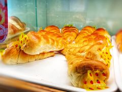 草莓奶油号角-新侨三宝乐面包店(崇文门店)