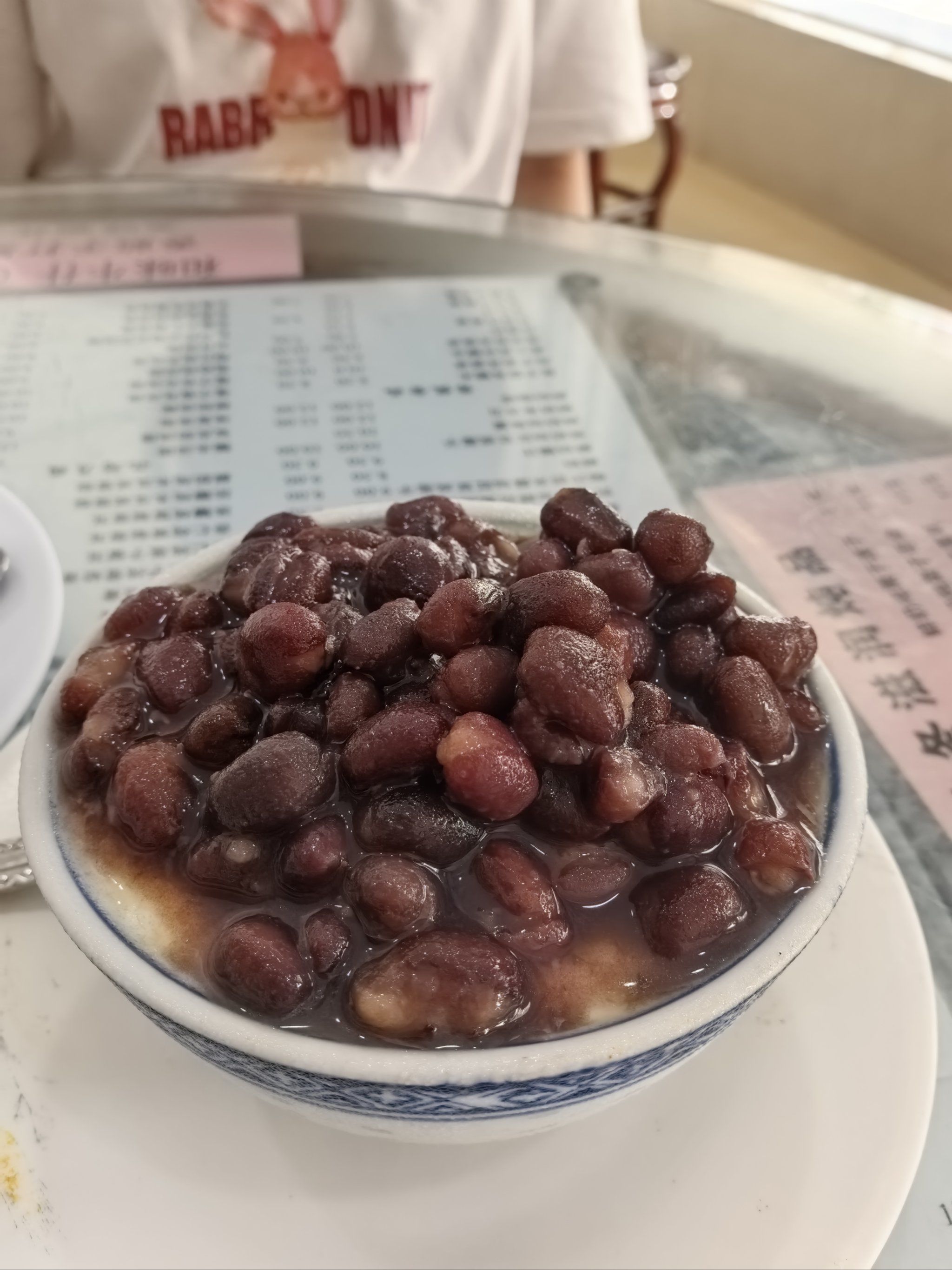 红豆多到爆出来的甜品店