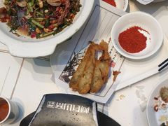 -阿瓦山寨·湘菜现炒·剁椒鱼头王(咸阳总店)