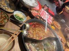 -萍姐火锅·公路夜市(武汉首店)