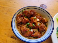 辣肉面-沪西老弄堂面馆(定西路店)