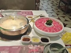 精选上脑牛肉-洪氏嗨捞·广东猪肚鸡·椰子鸡火锅(西咸万象城店)
