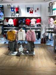 -巴拉巴拉(首创奥特莱斯店)