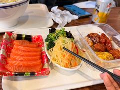 -胖东来生活广场(健康路店)