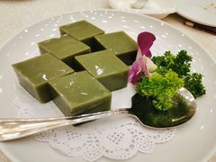 龙井绿茶糕-龙的酒楼·手工早茶·顺德菜(近良路店)