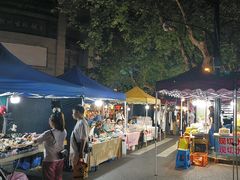 -吴山路夜市