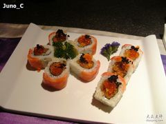 某卷，秋天的童话？-将太无二·北美传奇寿司(瑞士公寓店)