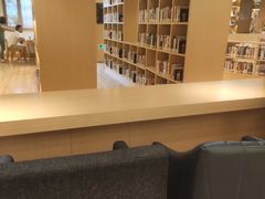 -漕河泾街道图书馆(漕河泾社区文化活动中心店)