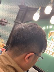 -海文先生国潮烫染男士理发馆