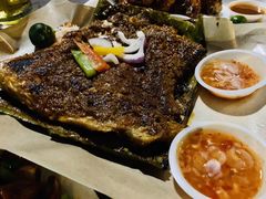 -东海岸人工湖美食村