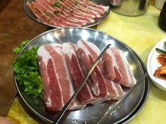 -牛信亭韩国料理·炭火烤肉(紫藤路店)