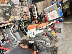 -摩道团机车工坊 摩托车维修 精洗店