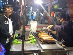 -六合夜市