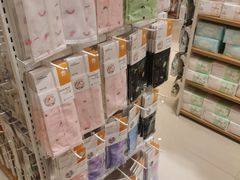 -名创优品(广州萝岗万达广场店)